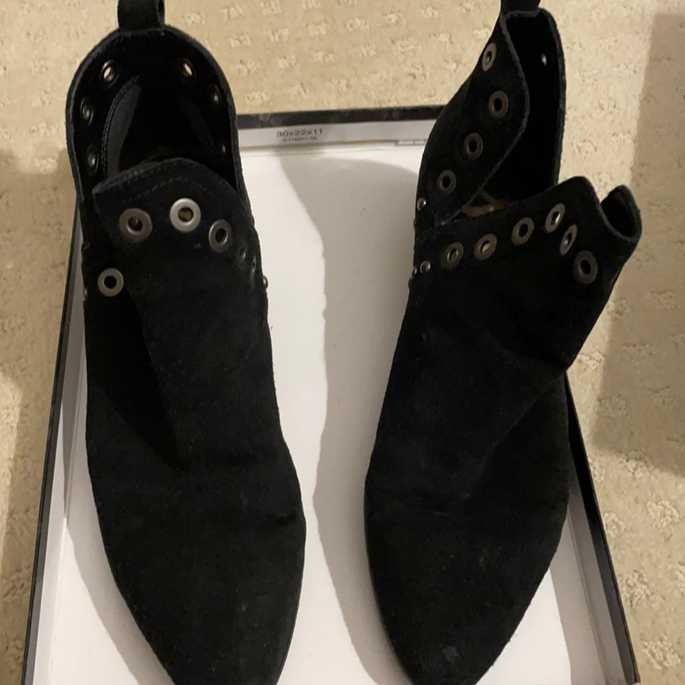 Suede boots